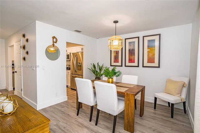 9341 Green Meadows Way 2, Palm Beach Gardens, FL 33418