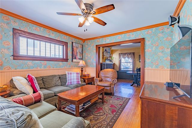 79 Maplehurst Road, Irondequoit, NY 14617