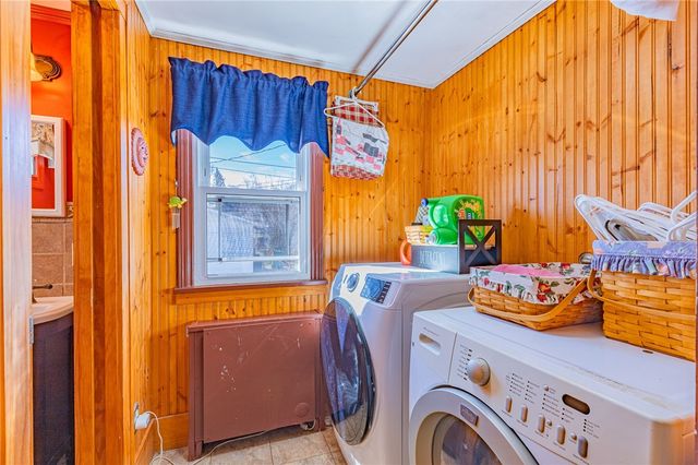 79 Maplehurst Road, Irondequoit, NY 14617