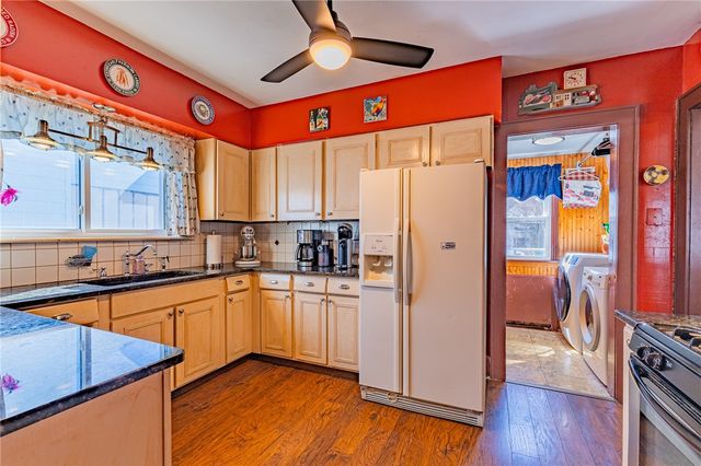 79 Maplehurst Road, Irondequoit, NY 14617