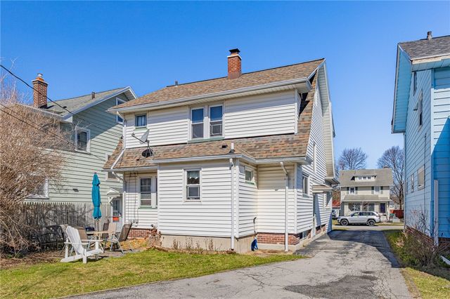 79 Maplehurst Road, Irondequoit, NY 14617