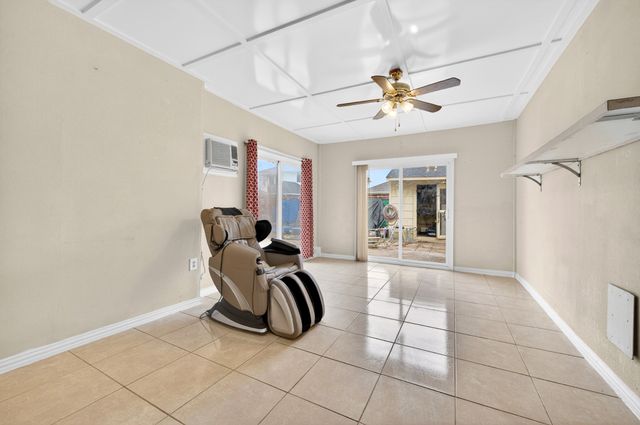 2205 Davin Drive, Carrollton, TX 75006