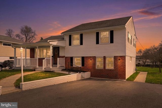 407 S CENTRAL BLVD, Broomall, PA 19008