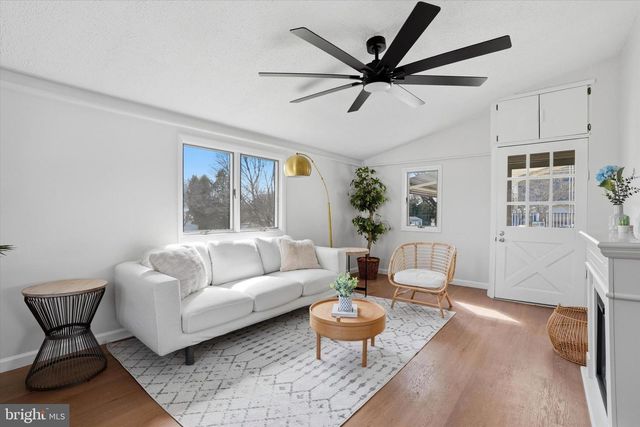 407 S CENTRAL BLVD, Broomall, PA 19008