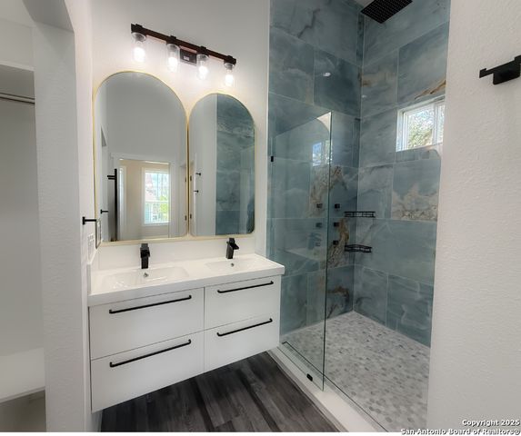 131 Friendlywood, Canyon Lake, TX 78133