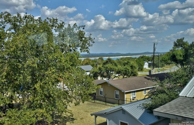 131 Friendlywood, Canyon Lake, TX 78133