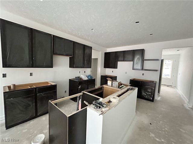 5083 Shepherds Glen, Willoughby, OH 44094