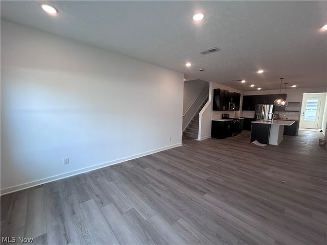 5083 Shepherds Glen, Willoughby, OH 44094