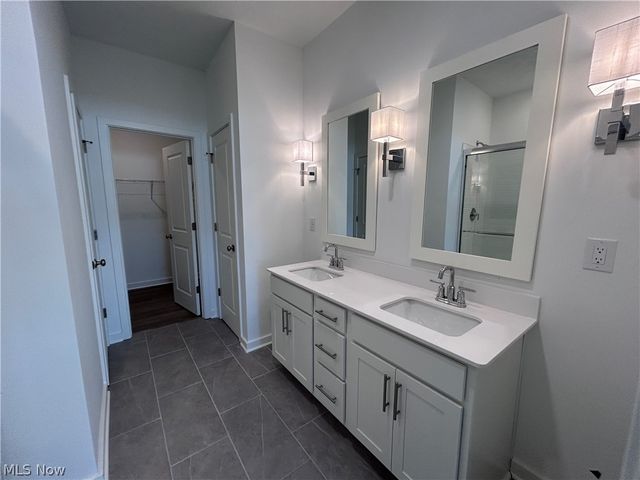 5083 Shepherds Glen, Willoughby, OH 44094