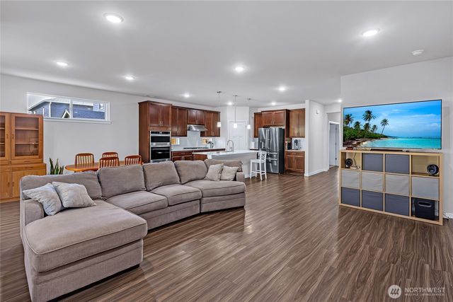 18111 134th Avenue E, Puyallup, WA 98374