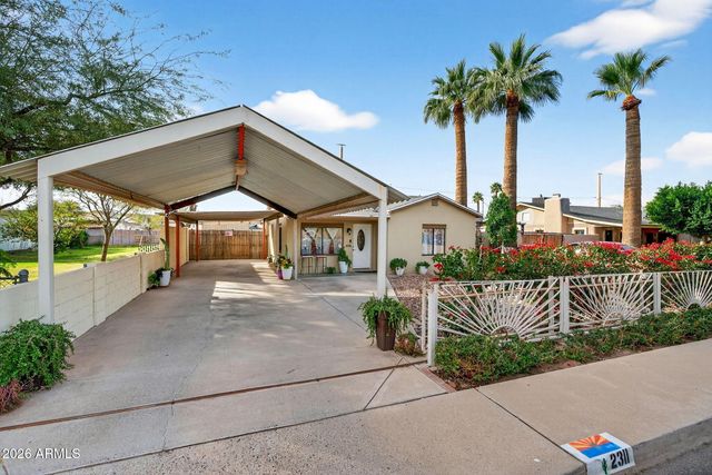 2311 E WILLETTA Street, Phoenix, AZ 85006