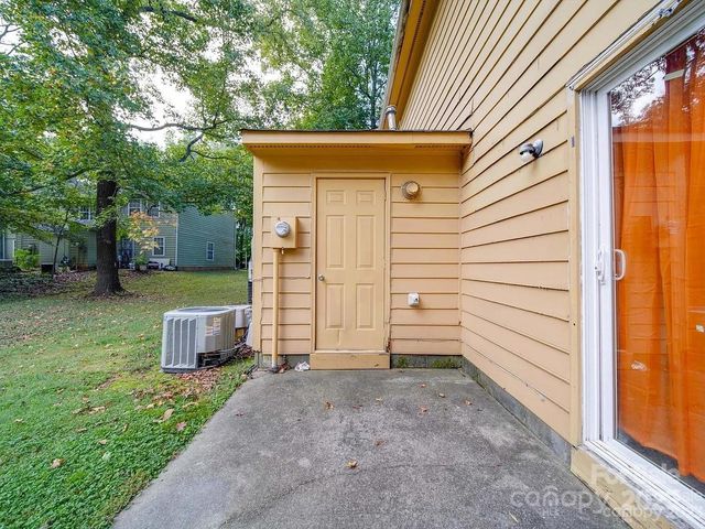 4044 Briarhill Drive, Charlotte, NC 28215