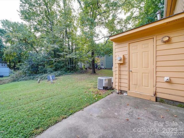 4044 Briarhill Drive, Charlotte, NC 28215