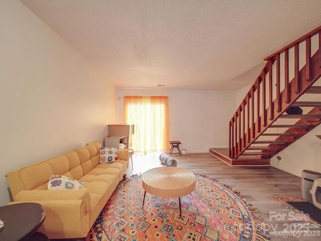 4044 Briarhill Drive, Charlotte, NC 28215