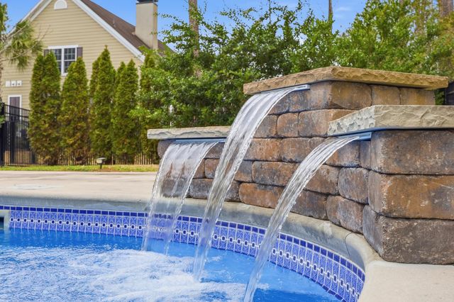 196 Low Country Loop, Murrells Inlet, SC 29576