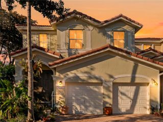 12385 SW 124th Ter, Miami, FL 33186