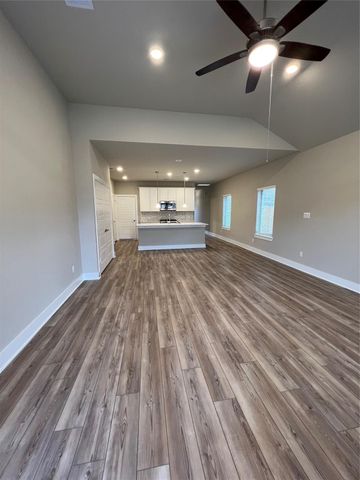 17680 Tree Of Heaven, Conroe, TX 77385