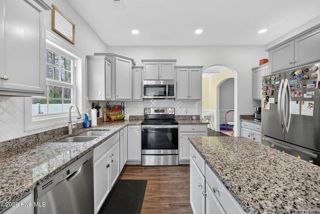 331 W Huckleberry Way, Rocky Point, NC 28457