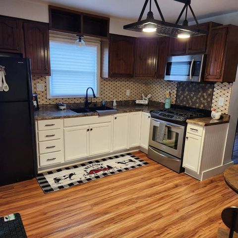 2342 17th Avenue, Rockford, IL 61104