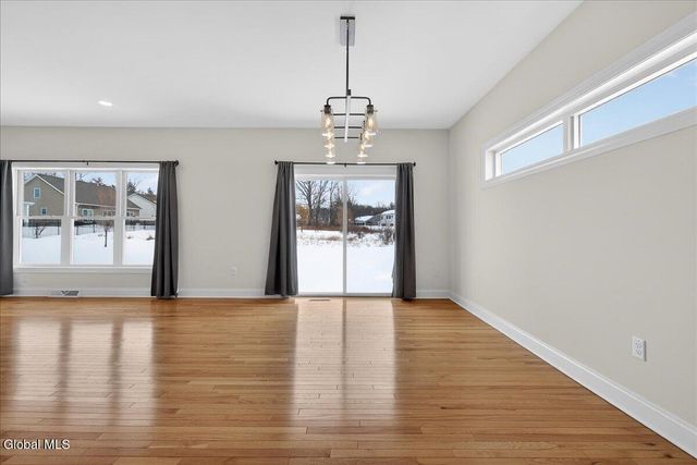 9 Lakepointe Way, Stillwater, NY 12866