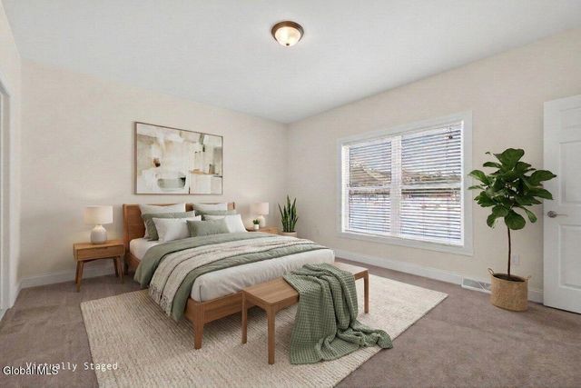 9 Lakepointe Way, Stillwater, NY 12866