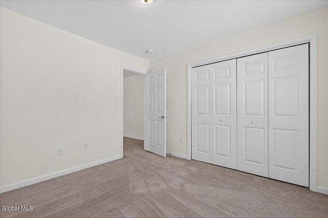 9 Lakepointe Way, Stillwater, NY 12866