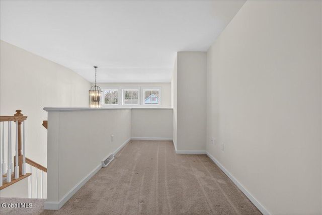 9 Lakepointe Way, Stillwater, NY 12866