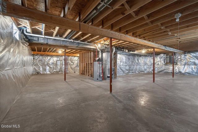 9 Lakepointe Way, Stillwater, NY 12866