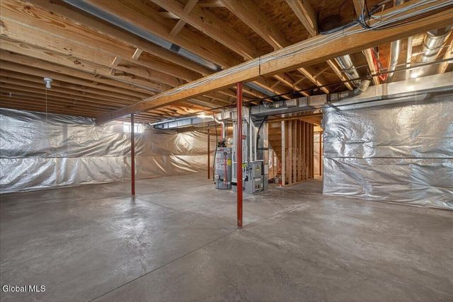 9 Lakepointe Way, Stillwater, NY 12866