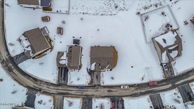 9 Lakepointe Way, Stillwater, NY 12866