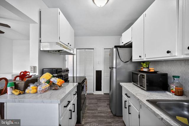 823 OCEAN AVE, Lancaster, PA 17603