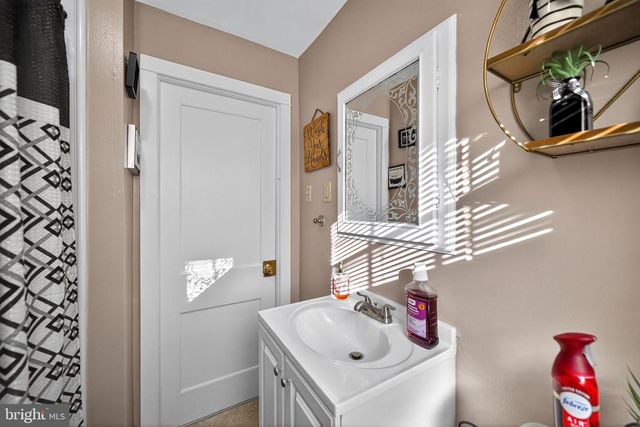 823 OCEAN AVE, Lancaster, PA 17603