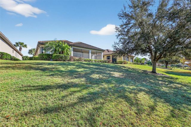12826 DEL CORSO LOOP, Bradenton, FL 34211