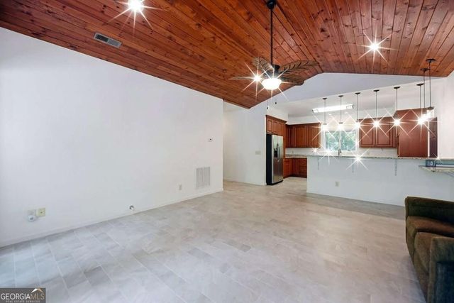 714 Mountain View Road 36, 35, Hiawassee, GA 30546