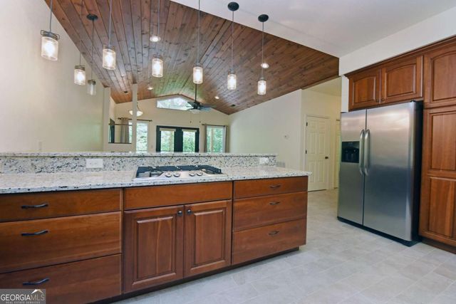 714 Mountain View Road 36, 35, Hiawassee, GA 30546