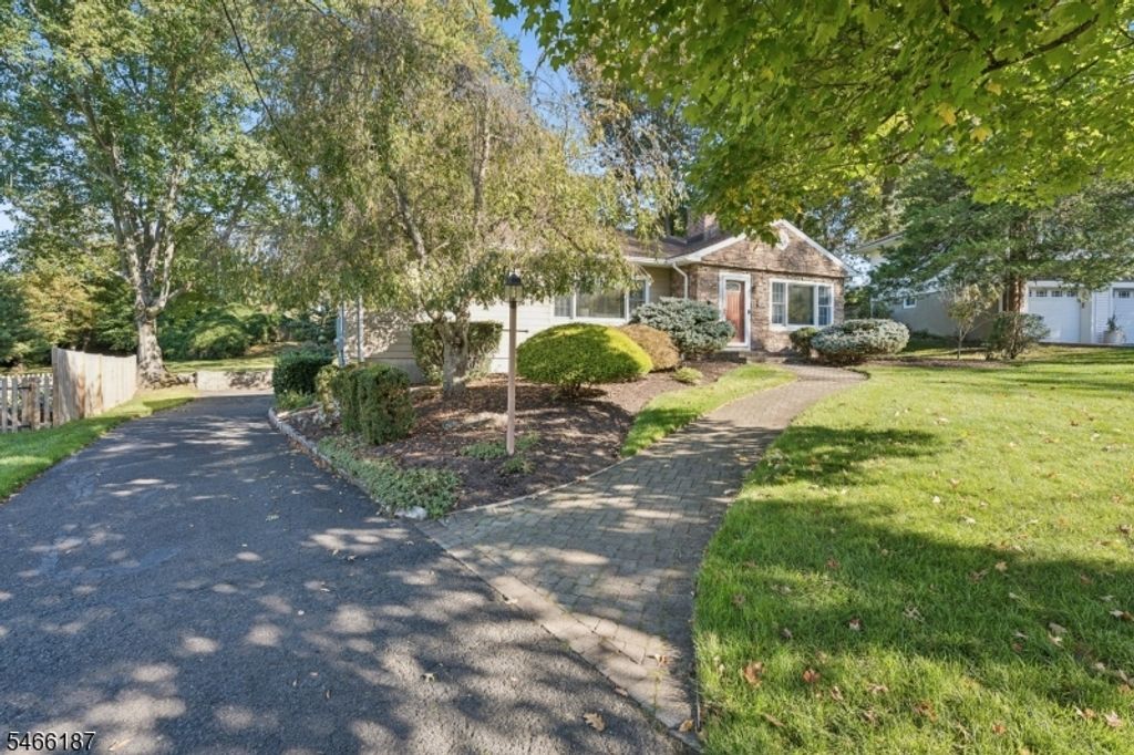 47 Harvey Dr, Summit City, NJ 07901 — photo 2