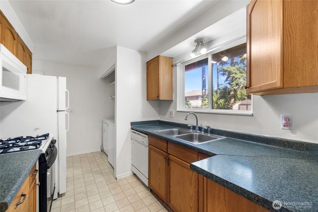1112 Ridgeway Drive, Oak Harbor, WA 98277