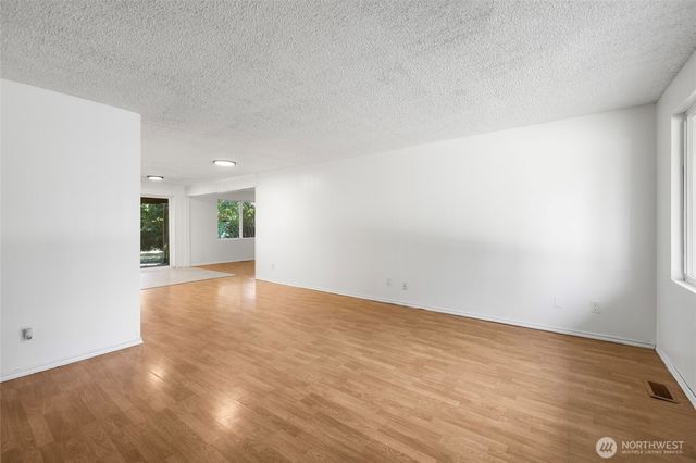 1112 Ridgeway Drive, Oak Harbor, WA 98277