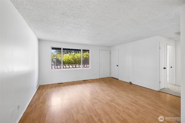1112 Ridgeway Drive, Oak Harbor, WA 98277