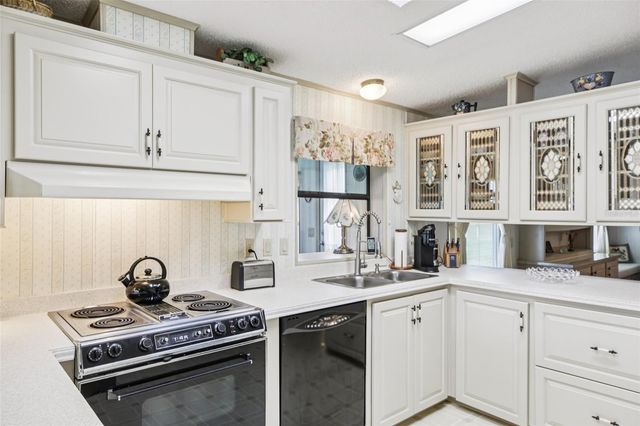 25726 OAK ALLEY, Leesburg, FL 34748