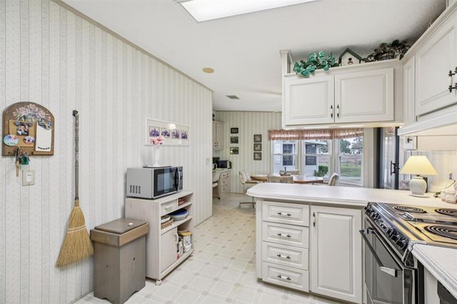 25726 OAK ALLEY, Leesburg, FL 34748