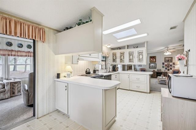 25726 OAK ALLEY, Leesburg, FL 34748