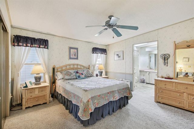 25726 OAK ALLEY, Leesburg, FL 34748