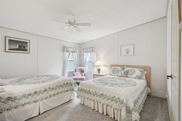 25726 OAK ALLEY, Leesburg, FL 34748