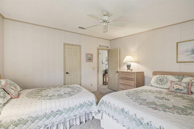 25726 OAK ALLEY, Leesburg, FL 34748