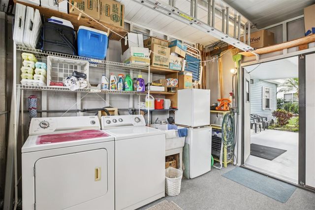 25726 OAK ALLEY, Leesburg, FL 34748