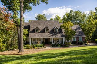 9 Hanna Drive, Bentonville, AR 72712