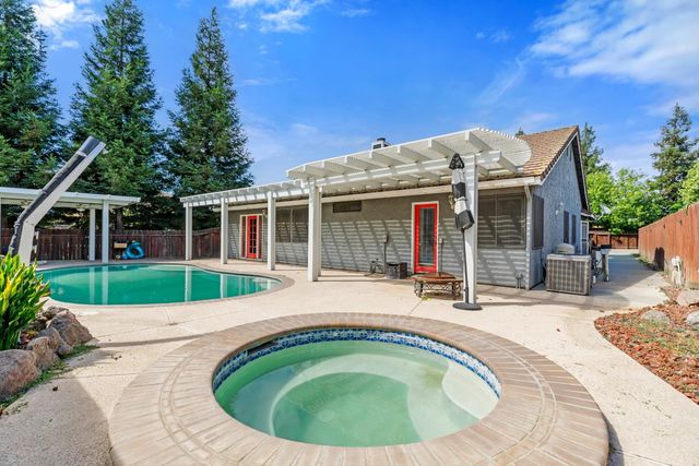 5217 Whitestone Dr, Salida, CA 95368