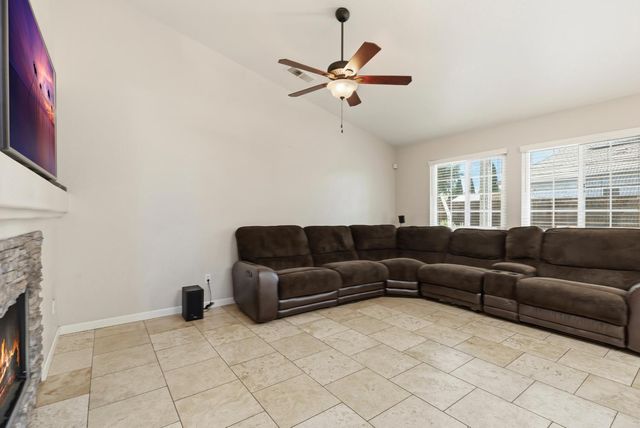 5217 Whitestone Dr, Salida, CA 95368