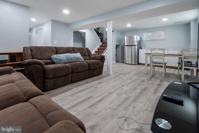 28 SCAMMELL DR, Browns Mills, NJ 08015